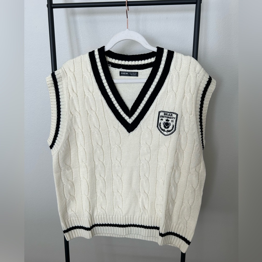 SWEATER VEST NEVER WORN